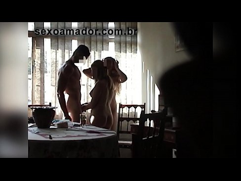 ❤️ Amigos sexuais convidam um homem gigante e um ménage à trois com ele ❌ Porno em porno pt.milf300com.ru ❌❤